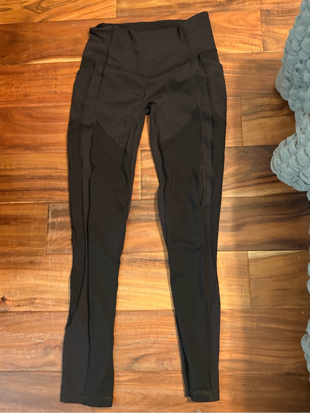 Lululemon Speed Up Tight Leggings Black Side Pockets Size 6 (1466)